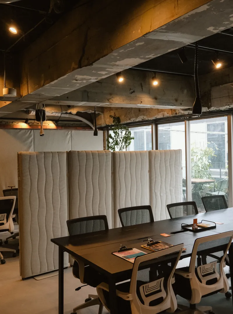 Over Coffee Hubの集中できるワークスペース