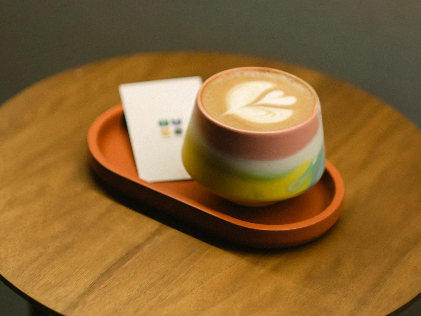 Over Coffee Hubのカフェラテ
